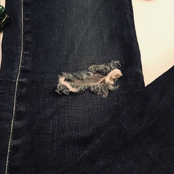 “ADRIANO GOLDSCHMIED” Women’s  DISTRESSED JEANS. - Picture 5 of 8